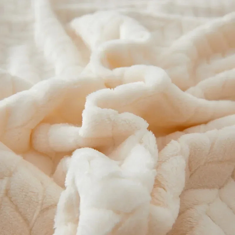 Fluffy Coral Velvet Blanket Plush Comfortable Thickened Warm Soft Sofa Throw for Air-Conditioned Room Luxury - Happy Home Retreat